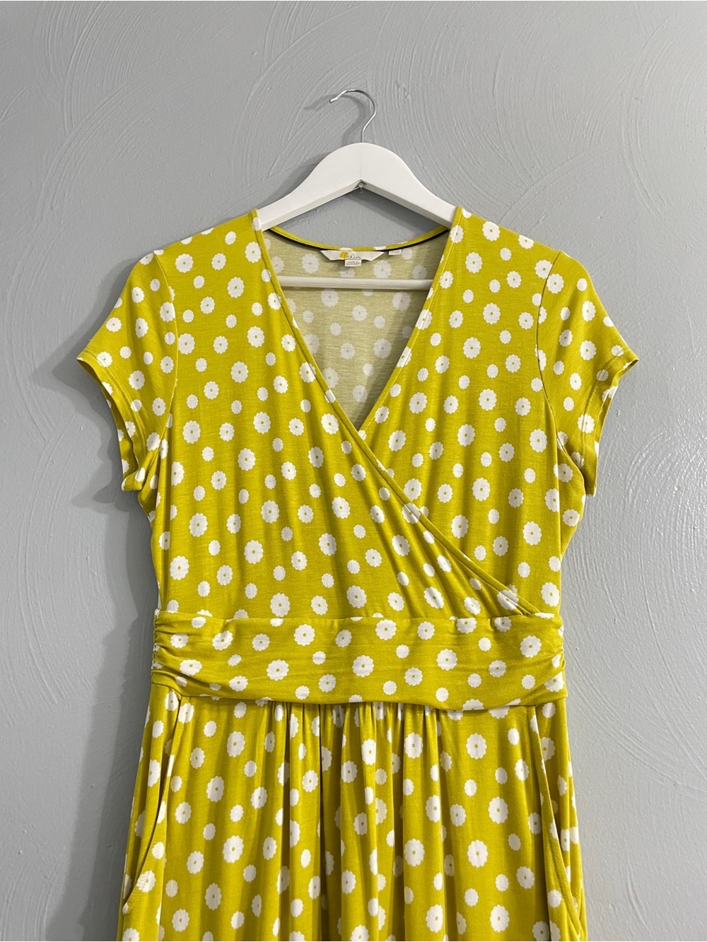Boden Lola Daisy Print Wrap Jersey Dress - Picture 5 of 12